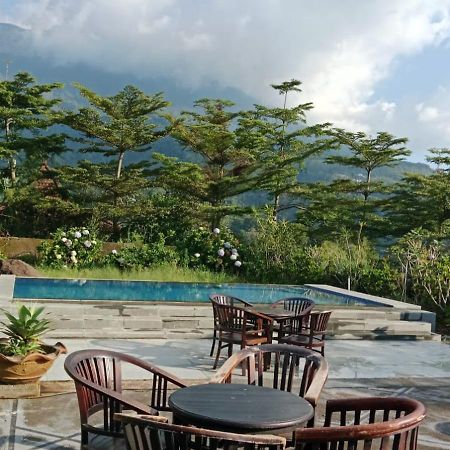 Villa Eaden Puncak Exterior foto